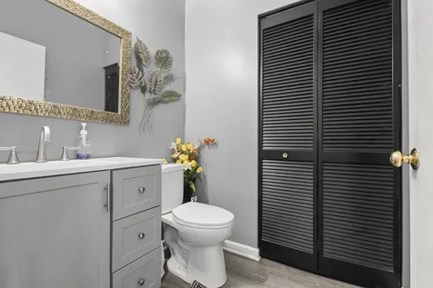 138 Azalea Circle Romeoville IL 60446