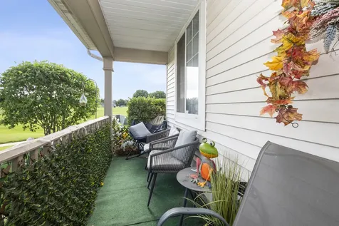 138 Azalea Circle Romeoville IL 60446