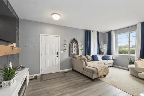 138 Azalea Circle Romeoville IL 60446