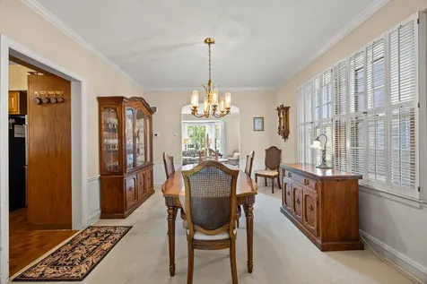 731 Selborne Road Riverside IL 60546
