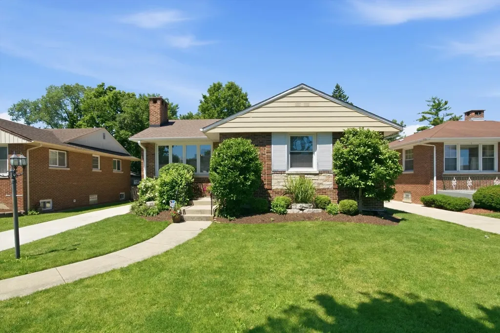 2232 Hawthorne Avenue Westchester IL 60154