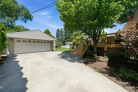 2232 Hawthorne Avenue Westchester IL 60154