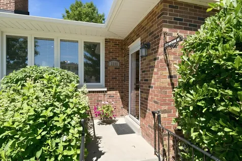 2232 Hawthorne Avenue Westchester IL 60154