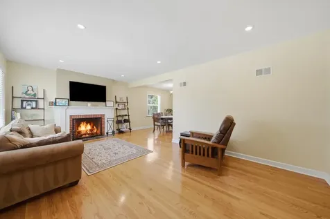 2232 Hawthorne Avenue Westchester IL 60154