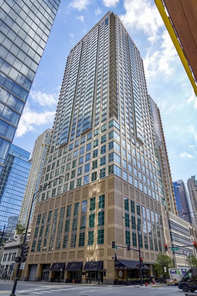 2 East Erie Avenue Chicago IL 60611