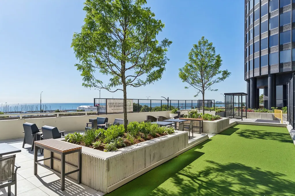 195 North Harbor Drive Chicago IL 60601