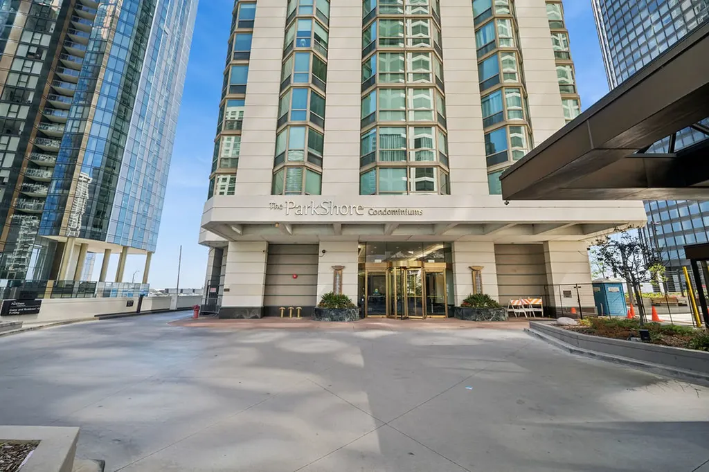 195 North Harbor Drive Chicago IL 60601