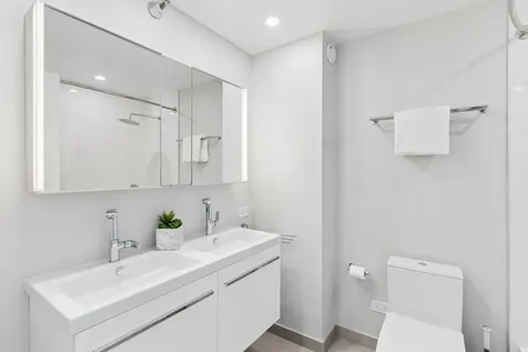 195 North Harbor Drive Chicago IL 60601
