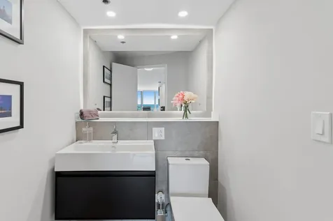 195 North Harbor Drive Chicago IL 60601