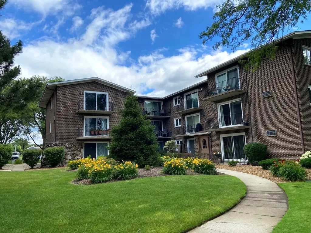 9008 West 140th Street Orland Park IL 60462