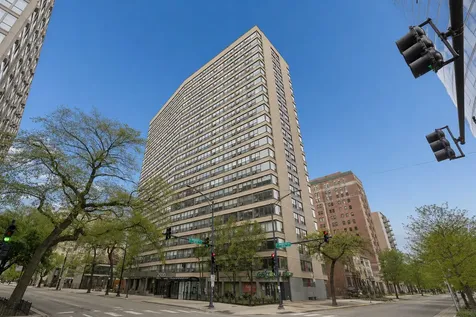 2930 North Sheridan Road Chicago IL 60657