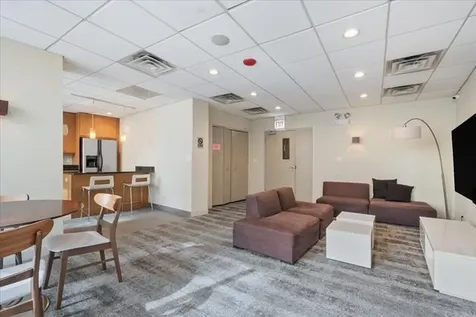 2930 North Sheridan Road Chicago IL 60657
