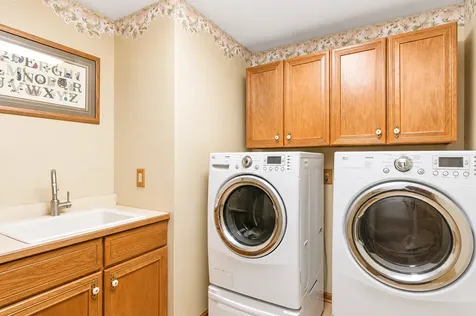 2617 Crystal Way Crystal Lake IL 60012