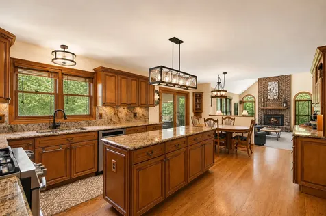 2617 Crystal Way Crystal Lake IL 60012