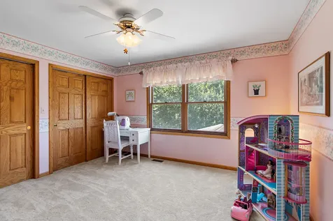 2617 Crystal Way Crystal Lake IL 60012