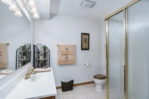 2617 Crystal Way Crystal Lake IL 60012