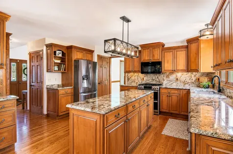 2617 Crystal Way Crystal Lake IL 60012