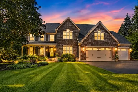 2617 Crystal Way Crystal Lake IL 60012