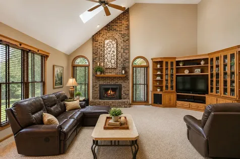 2617 Crystal Way Crystal Lake IL 60012