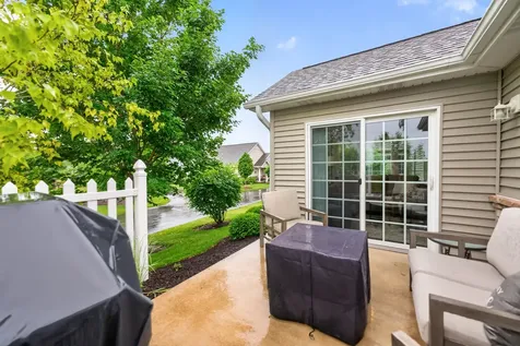2045 Somerset Lane Sycamore IL 60178