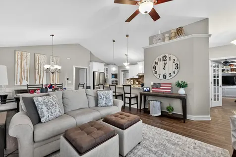 2045 Somerset Lane Sycamore IL 60178