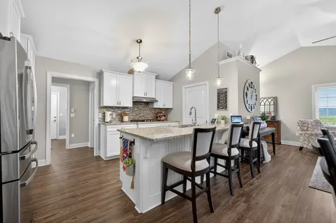 2045 Somerset Lane Sycamore IL 60178
