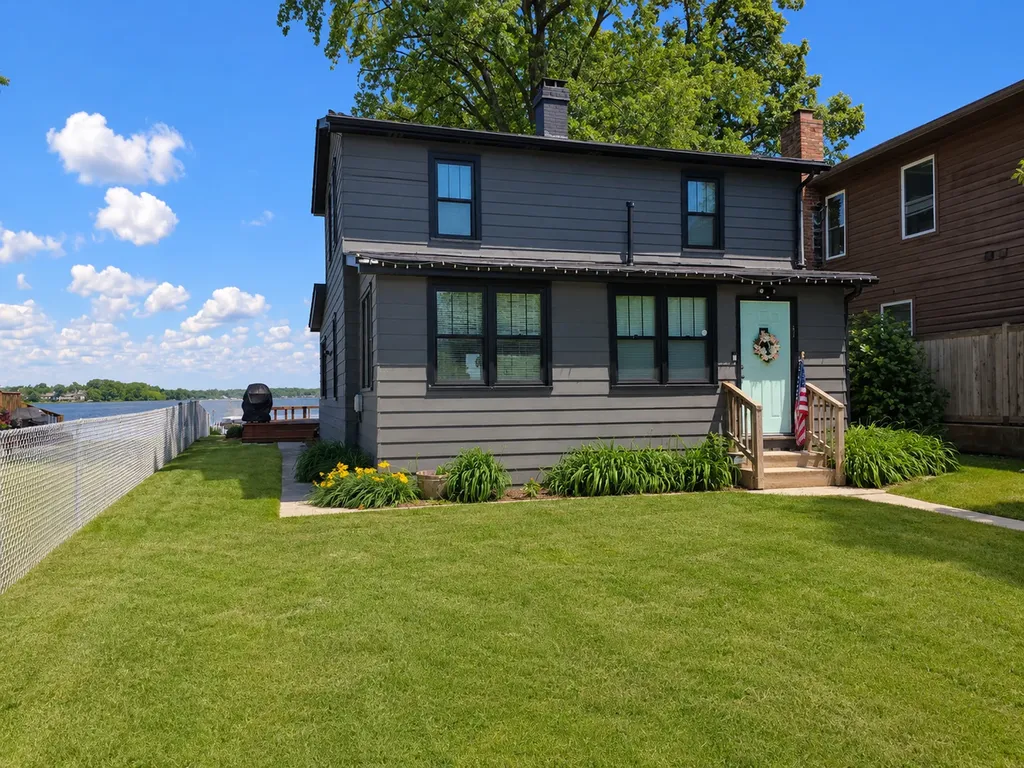 41009 North Elime Road Antioch IL 60002