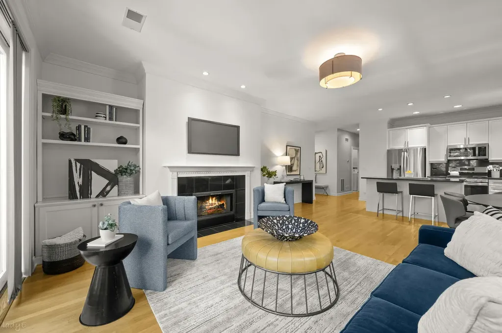 2323 West Montrose Avenue Chicago IL 60618