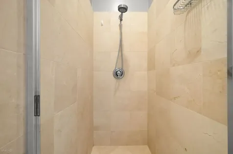2323 West Montrose Avenue Chicago IL 60618
