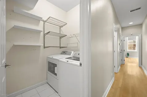 2323 West Montrose Avenue Chicago IL 60618