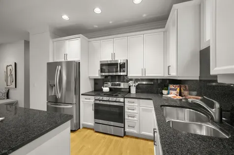2323 West Montrose Avenue Chicago IL 60618