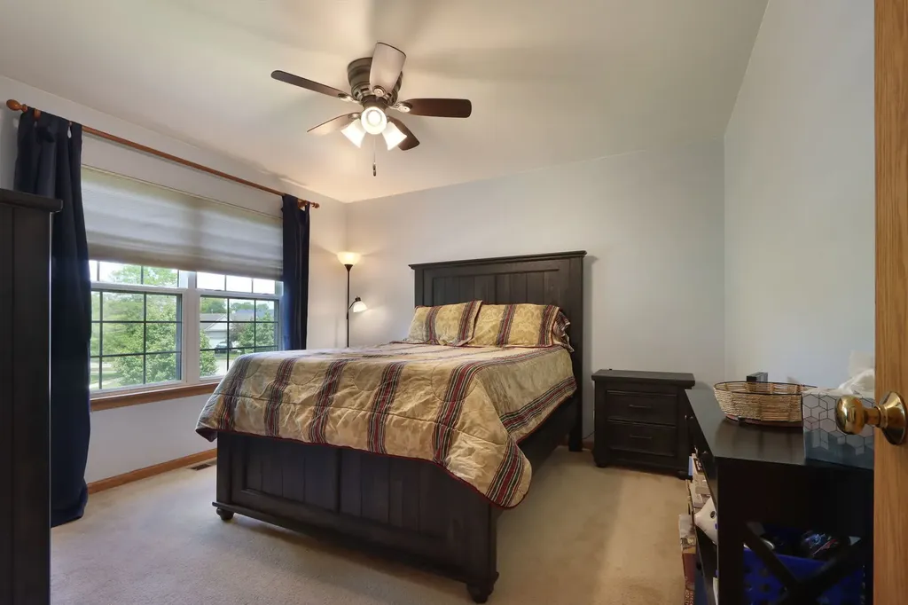992 Curran Place Antioch IL 60002