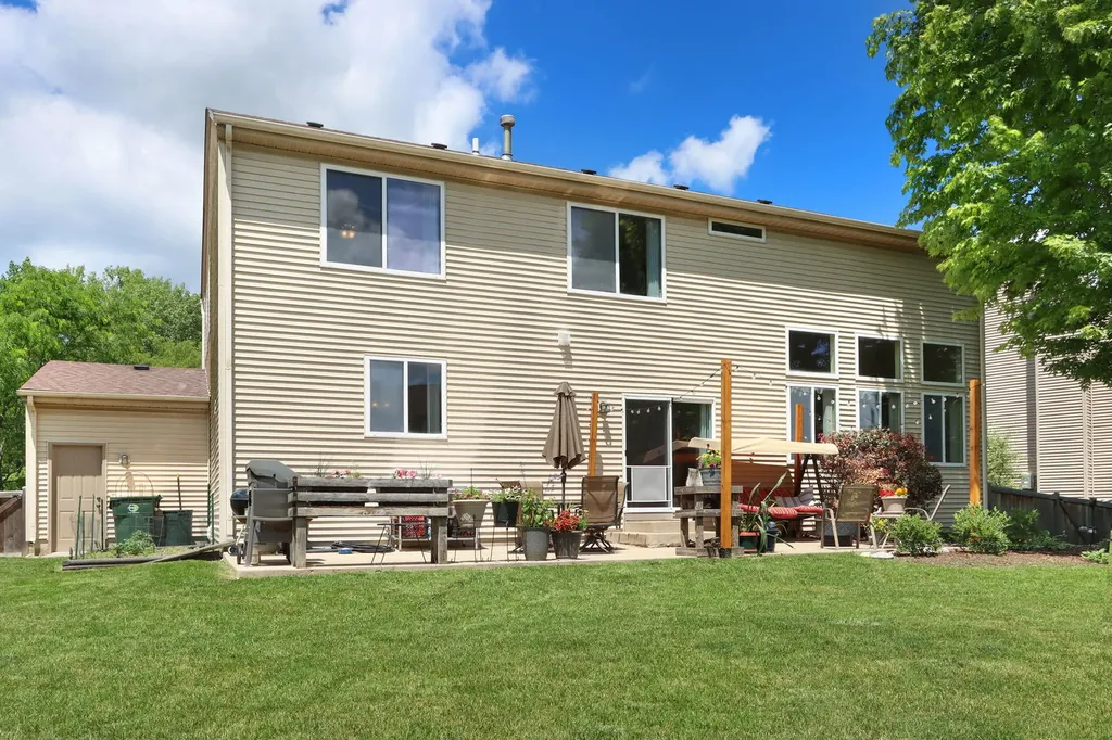 992 Curran Place Antioch IL 60002