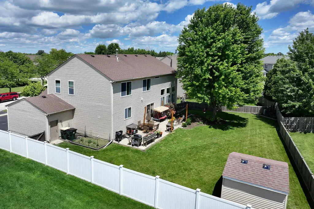 992 Curran Place Antioch IL 60002