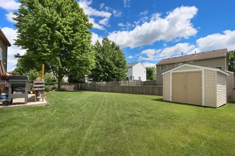 992 Curran Place Antioch IL 60002
