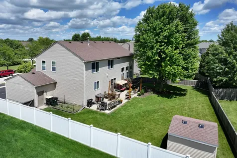 992 Curran Place Antioch IL 60002
