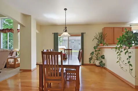 992 Curran Place Antioch IL 60002