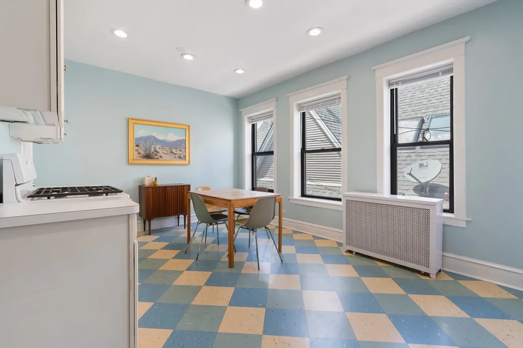 1728 West Leland Avenue Chicago IL 60640