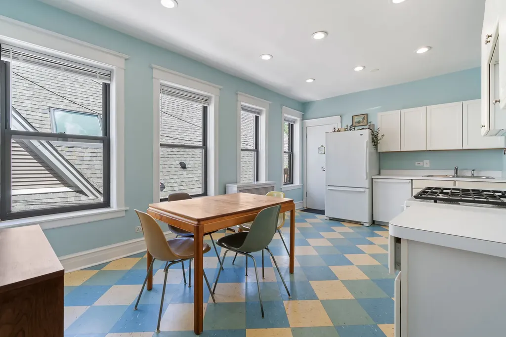 1728 West Leland Avenue Chicago IL 60640