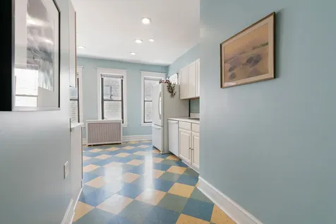 1728 West Leland Avenue Chicago IL 60640