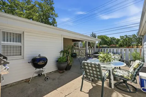 1988 East Touhy Avenue Des Plaines IL 60018
