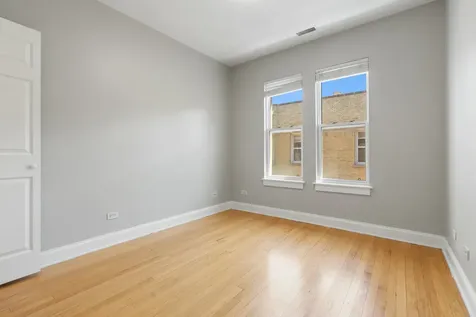 6819 North Lakewood Avenue Chicago IL 60626