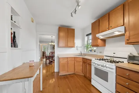 925 Ontario Street Oak Park IL 60302