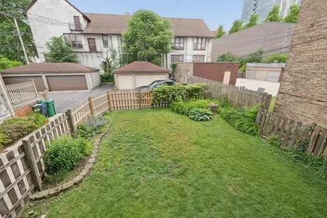 925 Ontario Street Oak Park IL 60302