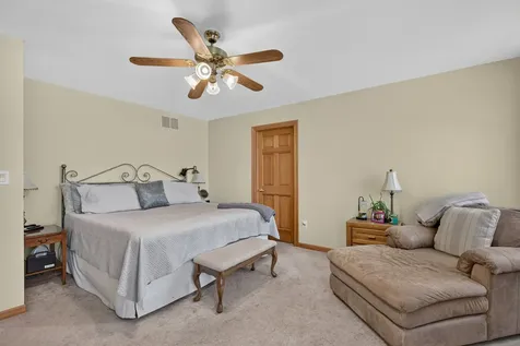 1101 Country Oak Drive Ottawa IL 61350
