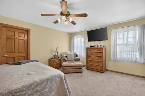1101 Country Oak Drive Ottawa IL 61350