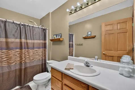 1101 Country Oak Drive Ottawa IL 61350