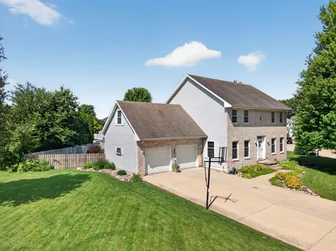 1101 Country Oak Drive Ottawa IL 61350