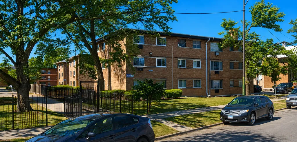 6432 North Ridge Boulevard Chicago IL 60626