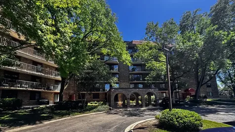111 South Baybrook Drive Palatine IL 60074